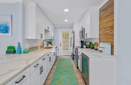 River District Casa | Newly refreshed in-town duplex near Bradenton attractions