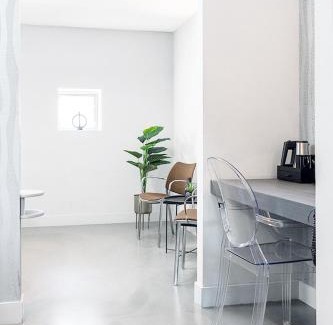 Oss Casa | Newly Refreshed Weaving Mill Stay Free Parking