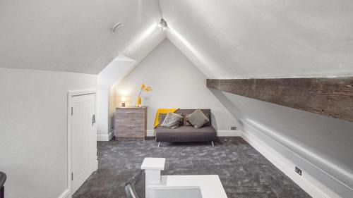 Birmingham Casa | Newly Refurbished 3 Bed House With Parking