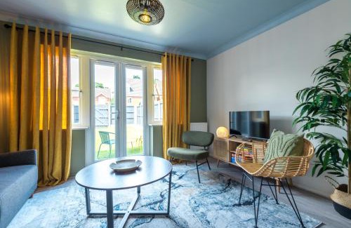 Kirkby Apartamento | Newly Refurbished 3 Double Bedroom Knowsley Liverpool Townhouse