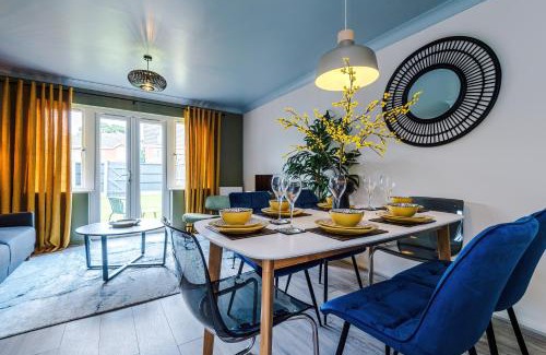 Kirkby Apartamento | Newly Refurbished 3 Double Bedroom Knowsley Liverpool Townhouse
