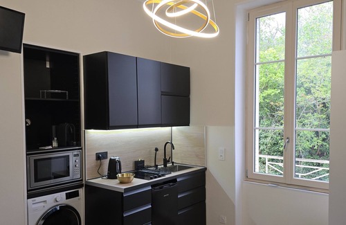 Chatel-Guyon Apartamento | Newly refurbished studio in a quiet, convenient location.