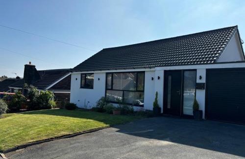 Helmshore Casa | Newly Refurbished Tor View Executive Dormer Bungalow Rossendale