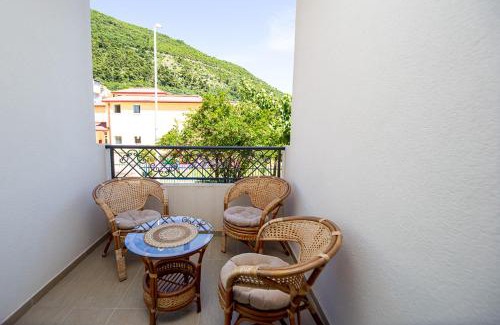 Velji Vinogradi Apartamento | Newly refurnished apartment with large garden