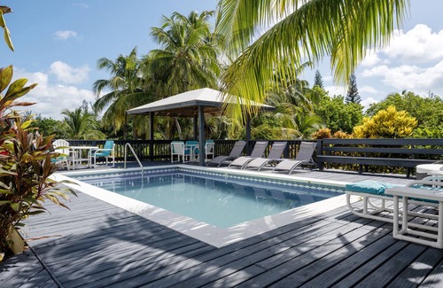North Palmetto Point Casa | Newly Remodeled Beachfront Estate w/Pool, Views, Walk to Restaurant/Bar
