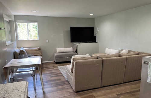 Snowmass Village Apartamento | Newly remodeled apartment 1 mile from Base Village. Available long term!