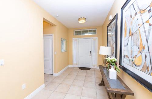 Historic Downtown Kissimmee Casa | Newly Remodeled 1 story - 5 Bed 5 Bath with Pvt Pool Spa And Game Room