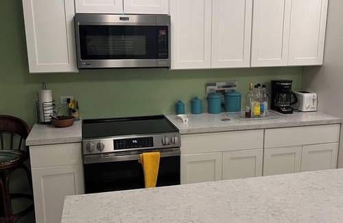 Estate Sion Farm Condominio | NEWLY REMODELED 2 bedroom condo at Gentle Winds