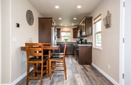 Evergreen Casa | ¡Recién remodelado 2BD 1BA Home en Kalispell! Cerca del glaciar, pescado blanco y más.