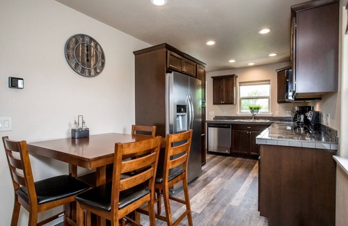 Evergreen Casa | ¡Recién remodelado 2BD 1BA Home en Kalispell! Cerca del glaciar, pescado blanco y más.