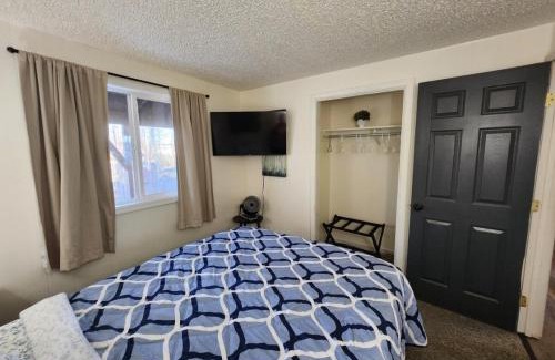 Fairbanks Apartamento | Newly Remodeled 3 Bedroom - Bright & Centrally Located Stay