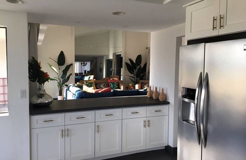 Rancho Mirage Condominio | ¡Nuevo listado! Recién remodelado de 3 habitaciones en Rancho Las Palmas Country Club