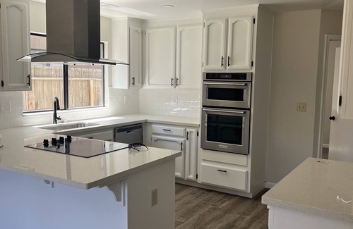 Modesto Casa | Newly Remodeled 4 bedroom Home 10 minutes away from local hospitals and shopping