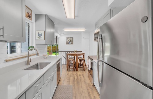 Alta Vista Area Casa | Newly remodeled 5-bedroom house 1.8 mi to Old Town Arvada Hot Tub, AC