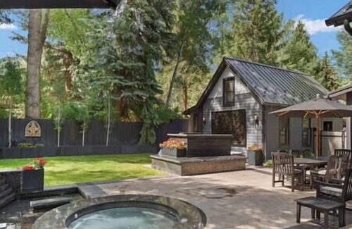 West End Casa | Newly Remodeled 6 bedroom Home