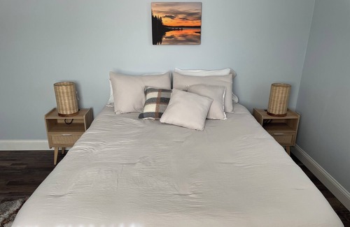 Bangor Casa | NEWLY remodeled Bangor Cape Cod Home-4 Bedrooms and 2 Full Baths Great location