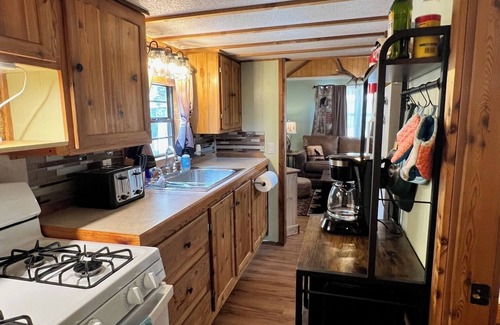 Mancos Cabina | Newly remodeled cabin across from Mesa Verde National Park