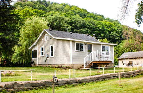 Red Wing Cabina | Newly remodeled cabin w/great fishing, close to trails, relaxing!