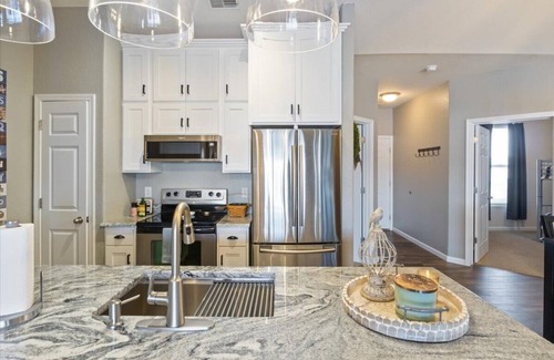 Rocky Mount Condominio | Newly remodeled condo best views on the lake