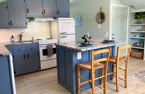Crisfield Apartamento | NEWLY REMODELED COZY APARTMENT with WATER VIEWS & AMAZING SUNSETS in CRISFIELD!!