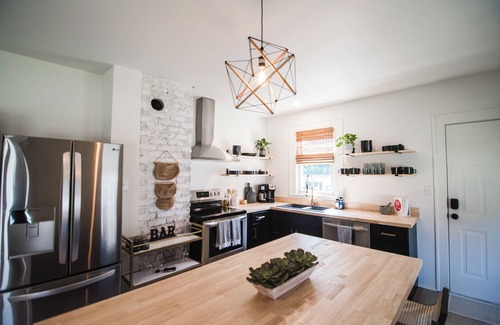 Fort Mill Casa | Newly Remodeled Downtown Fort Mill home: 3 Queens - Sleeps 6