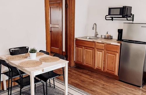 Peru Apartamento | Newly remodeled downtown upstairs apartment