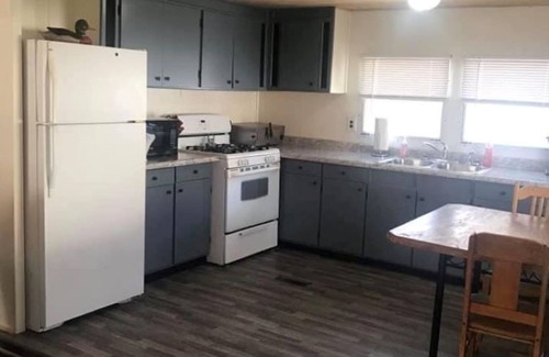 Sheyenne Cabina | Newly Remodeled Family Friendly Hunting Lodge