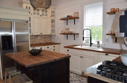 Escalante Casa | NEWLY REMODELED HISTORIC FARMHOUSE!