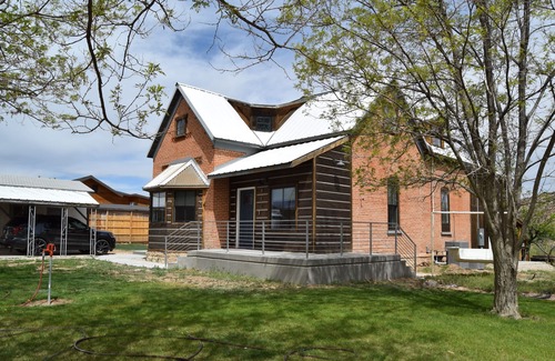 Escalante Casa | NEWLY REMODELED HISTORIC FARMHOUSE!