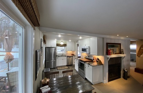 Minocqua Cabina | Newly Remodeled Home On Quite Bay of Minocqua Lake 2 miles from town