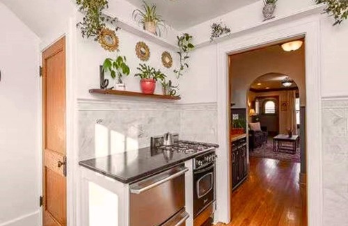 Kutzky Park Casa | Newly remodeled home 1 block to Mayo & St. Mary's