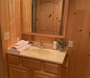 Nashua Casa | Newly Remodeled House on Cedar Lake!