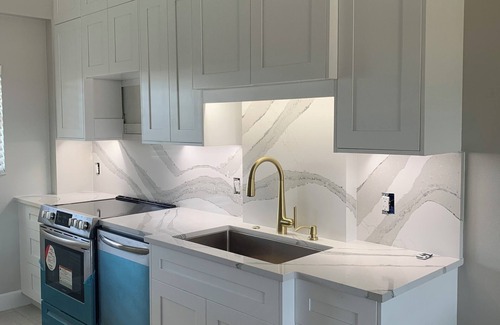 Tierra Verde Condominio | Newly remodeled Island condo with view of the Bay and short walk to beach.