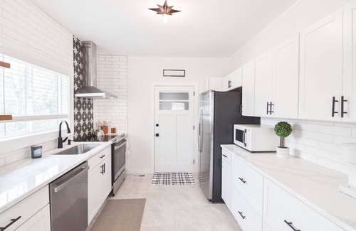 Belmont Historic District Casa | Newly remodeled luxury cottage in Belmont, NC Walk to Kevin Loftin Park