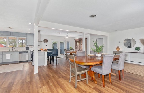 League City Casa | Newly Remodeled Modern Farmhouse on an Acre