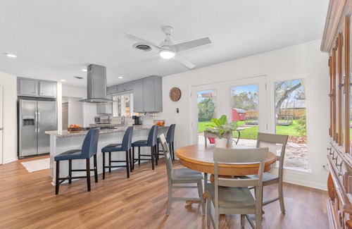 League City Casa | Newly Remodeled Modern Farmhouse on an Acre