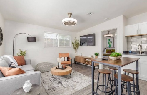 Southwest Village Apartamento | Newly remodeled, Old Town Scottsdale #3