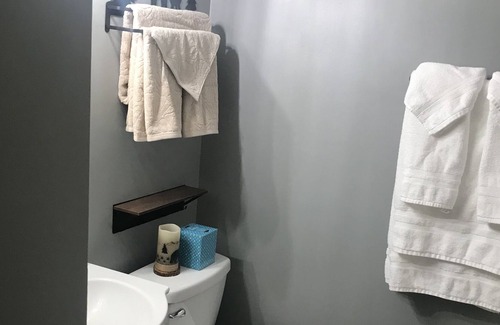 Meadville Casa | Newly remodeled, private home.