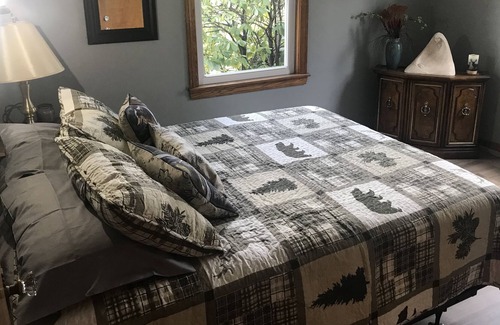 Meadville Casa | Newly remodeled, private home.