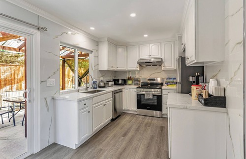 Silver Creek Casa | Newly Remodeled Spacious 5-bedroom house in SJ with FREE/WIFI/LAUNDRY/PARKINGS