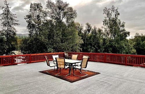 Rabbit Creek Apartamento | Newly Remodeled spacious units, minutes from mountains, inlet, downtown and airport