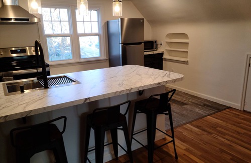 Pocatello Apartamento | Newly remodeled top level 2 bedroom 1.5 bathroom entire apartment