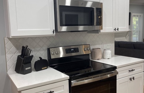 Southern Pines Casa | Newly remodeled Downtown Southern Pines Cottage! Walking distance-Must See!