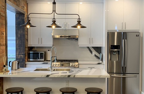 Dufferin Grove Casa | Newly Reno'd home 2BR+1.5Bath in downtown Toronto