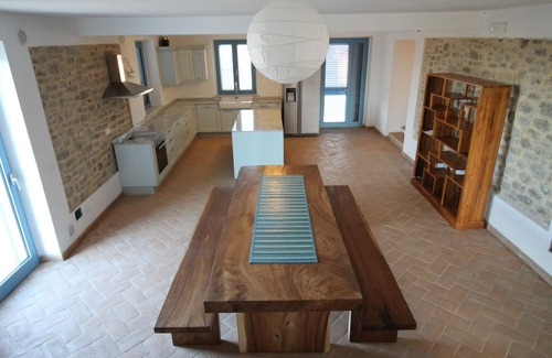 Montefino Casa | Casa de campo recientemente renovada con piscina - vistas al mar y montañas