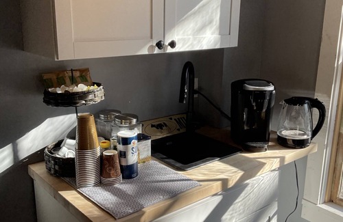 Lime Rock Casa | Newly renovated charming home , Brand new chefs kitchen very comfortable home .