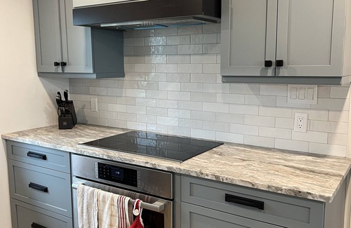 Pointe aux Roches Cabaña | Newly Renovated Waterfront Cottage Lake St. Clair