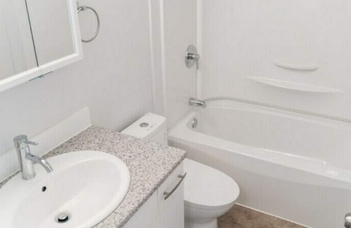 Vernon Apartamento | Suite privada de 1 dormitorio recientemente renovada en Vernon, BC