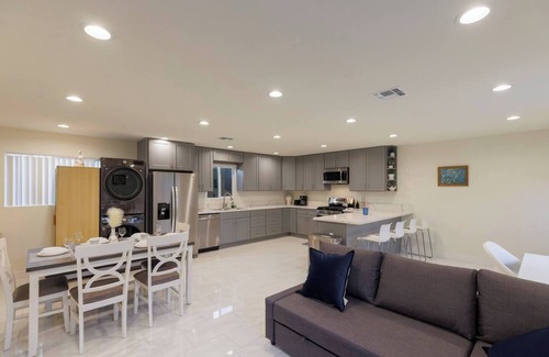North Hills East Apartamento | Newly Renovated 2 Bedroom Home in L.A.