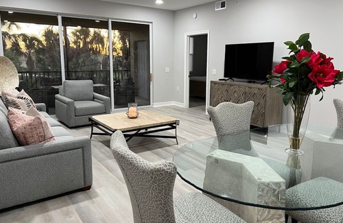 Estero Condominio | Newly Renovated 2 bed / 2 bath in Pelican Sound